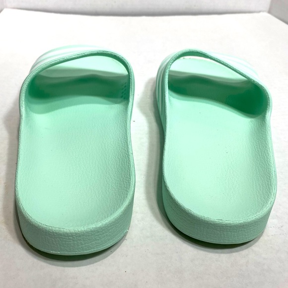 Adidas || Woman’s teal sandals size 8 - Picture 4 of 6